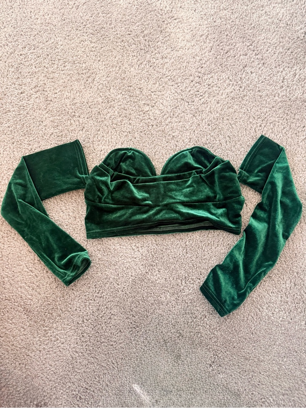 SHEIN Emerald Green Velvet Off-Shoulder Crop Top with Sweetheart Neck